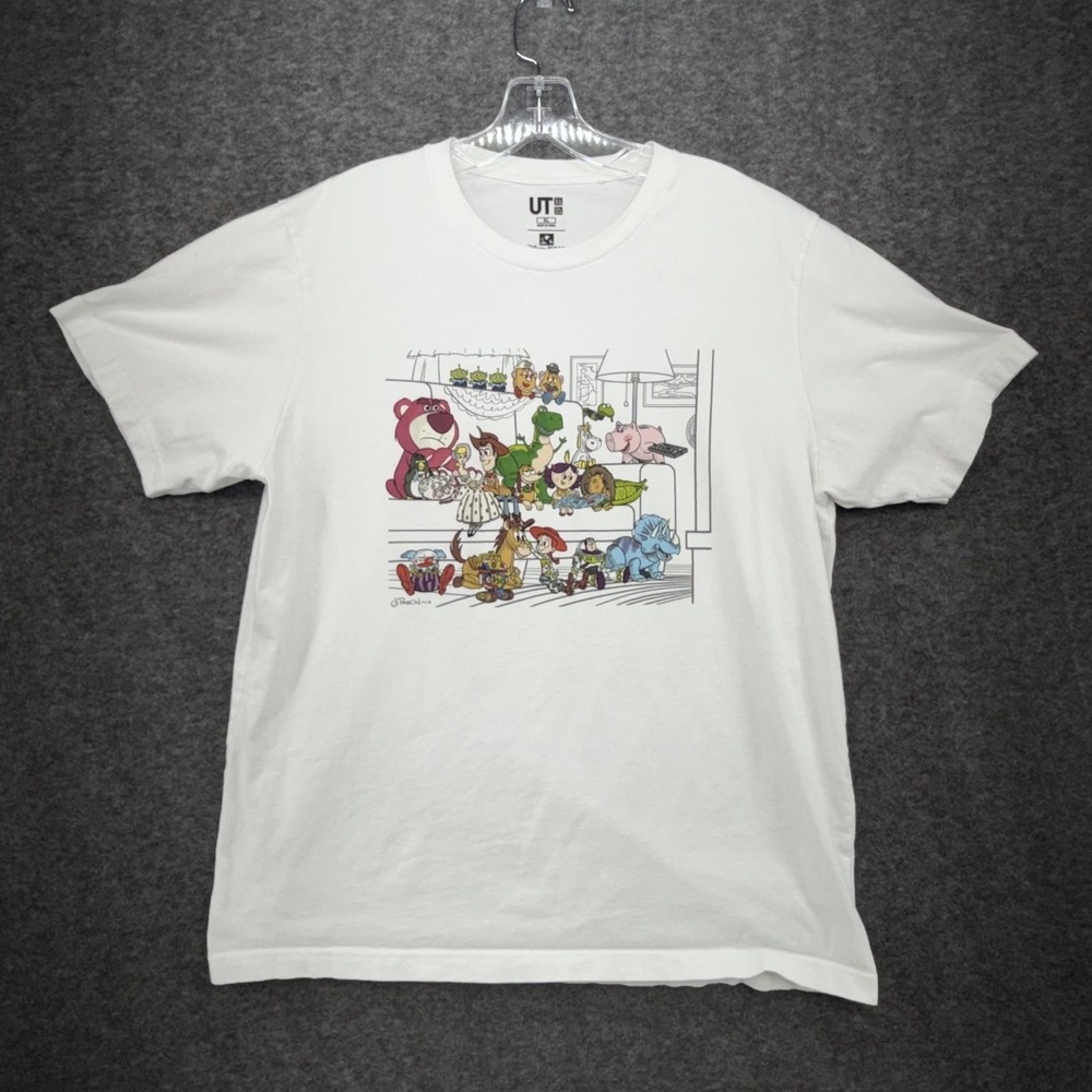 Uniqlo UT Shirt Mens XL White Disney Pixar Toy Story Graphic Short Sleeve Tee